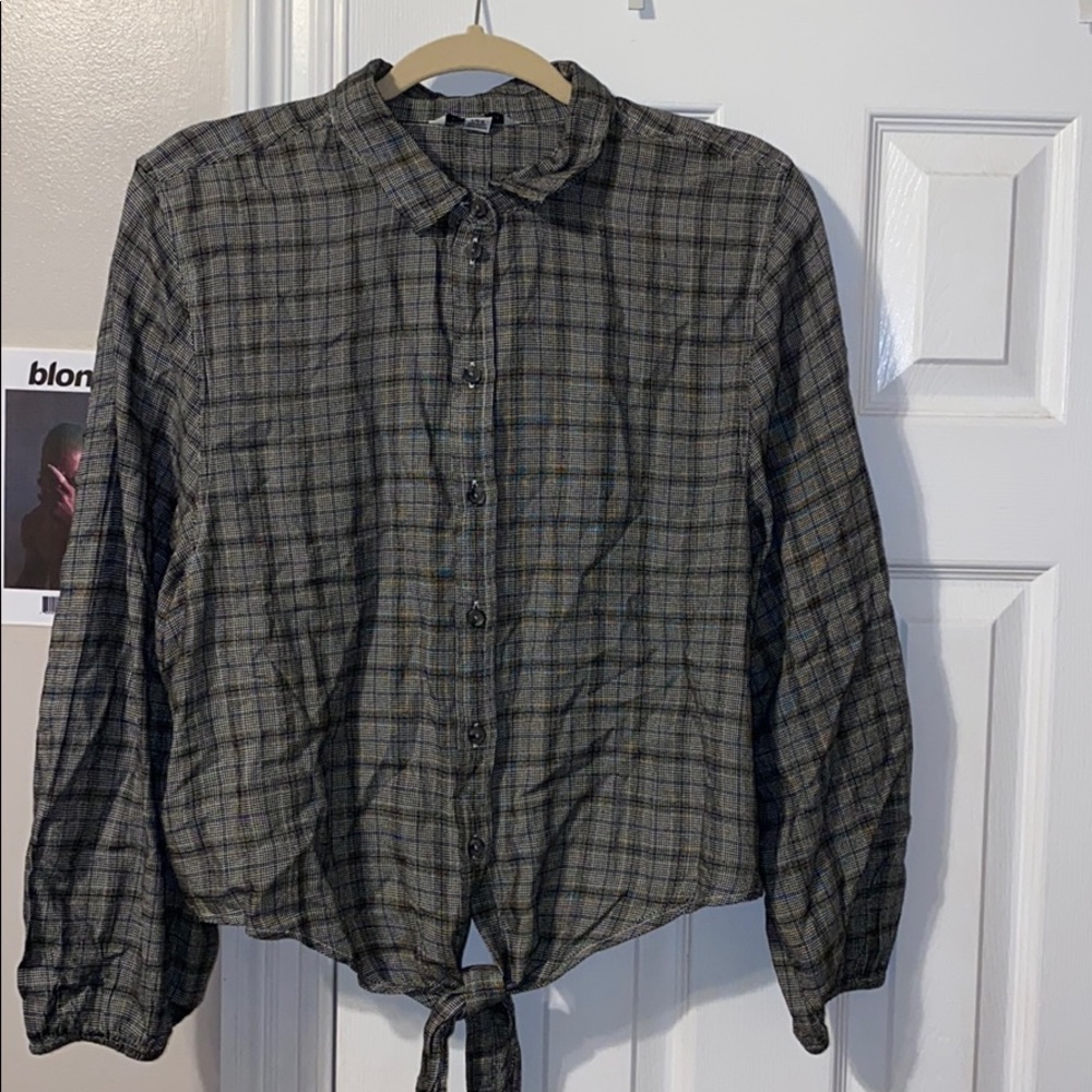 American eagle Button down
